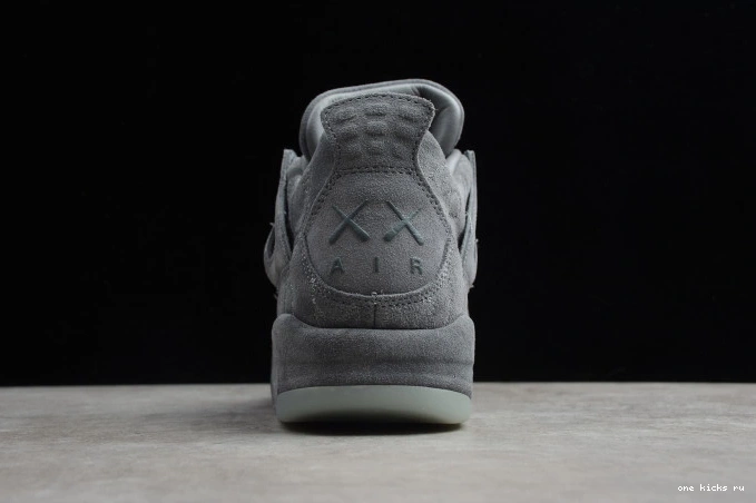Chep Onekick Cool 930155-003 Jordan 4 Grey x Air KAWS 0823